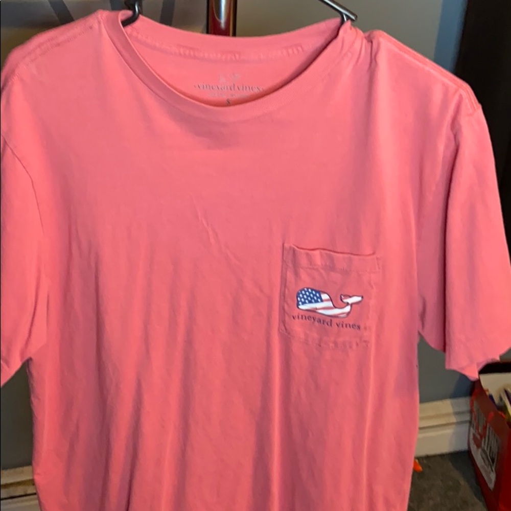 Vineyard Vines T-shirt